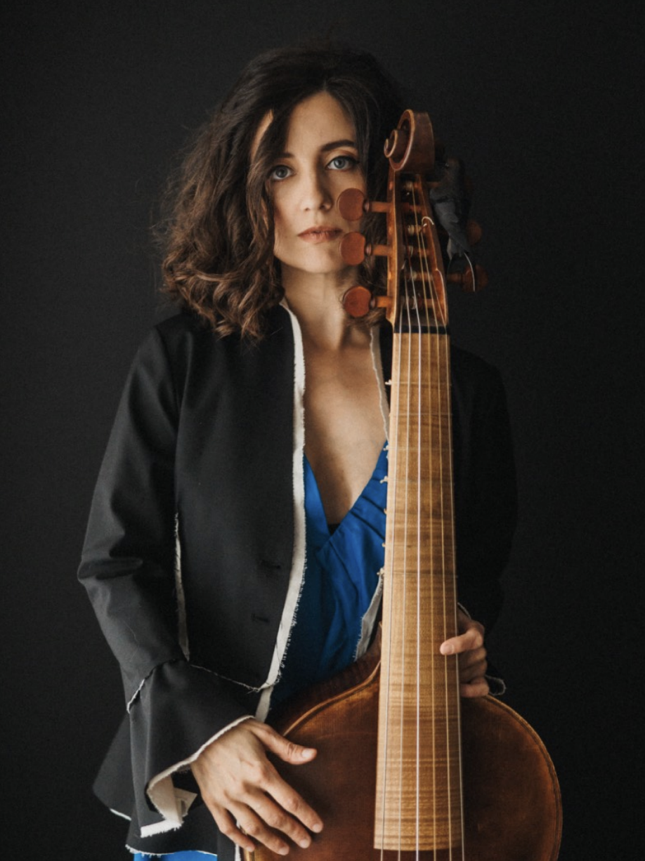 PILAR ALMALÉ “Golondrinas”