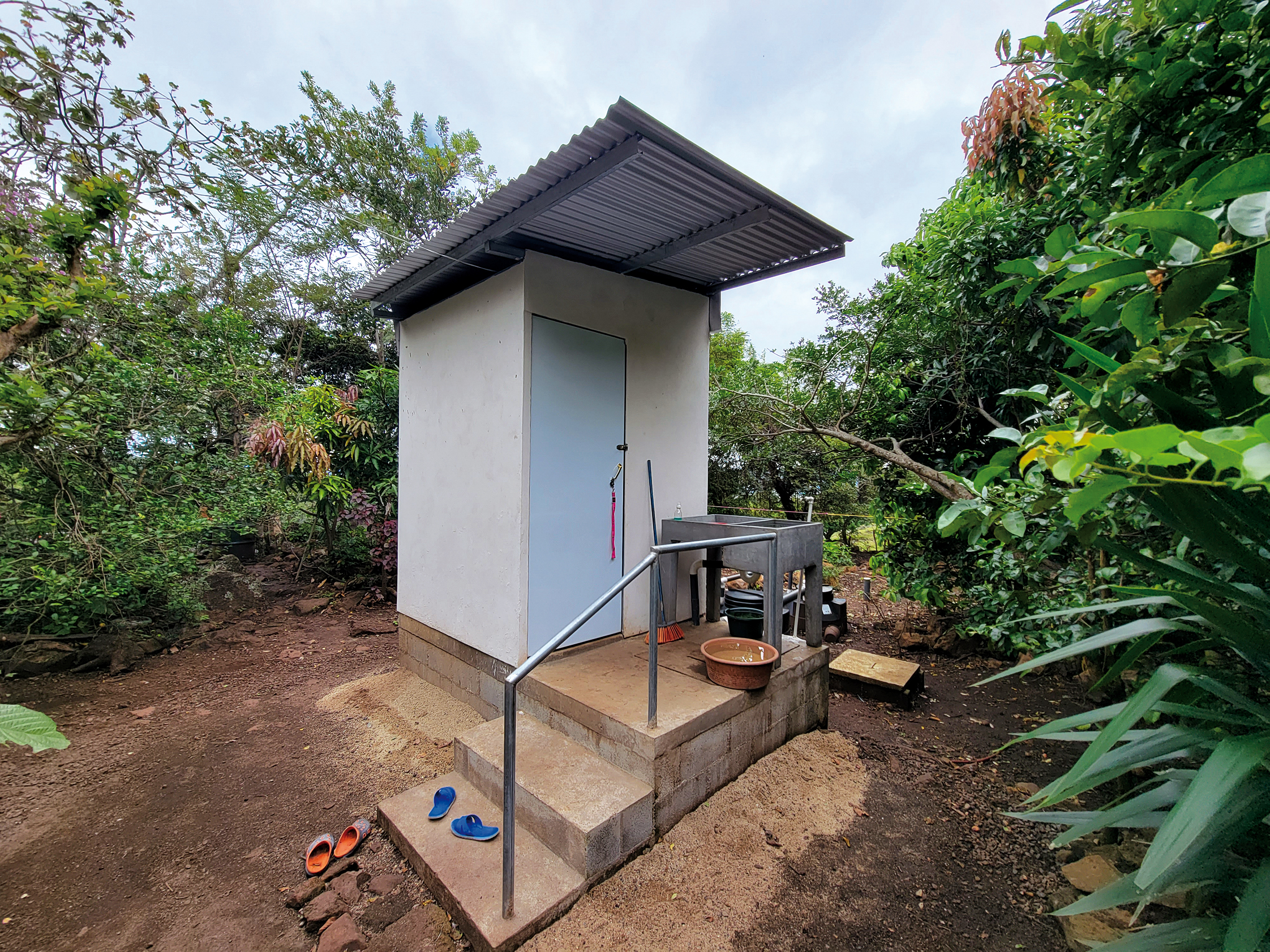 UNIDADES SANITARIAS; Un proyecto que transforma y dignifica. Fundación Familias Unidas.