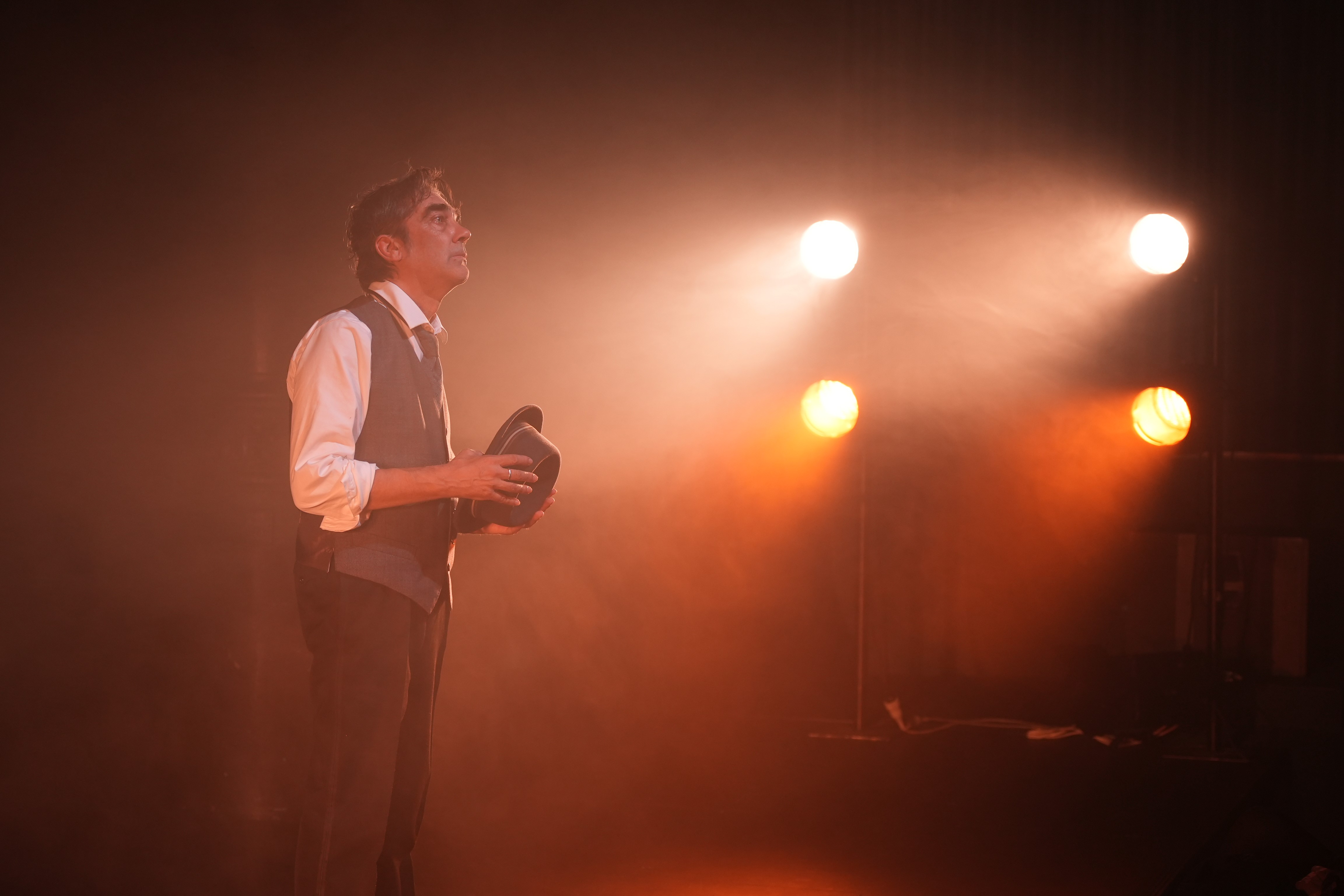 Teatro. “La leyenda del pianista en el océano”, de Alessandro Baricco / Teatro Imaginario