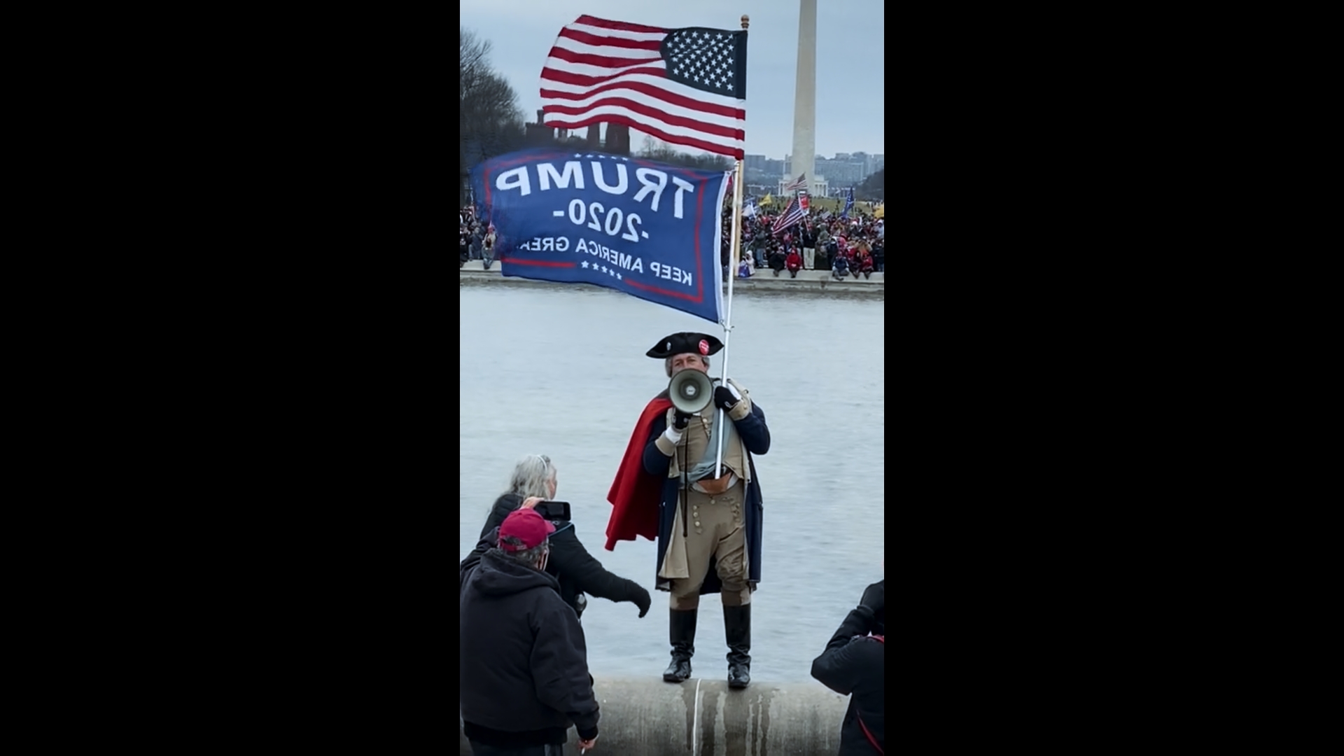 -Sección oficial: Capitolio vs. Capitolio, Javier Horcajada. 2025, 63 min., España